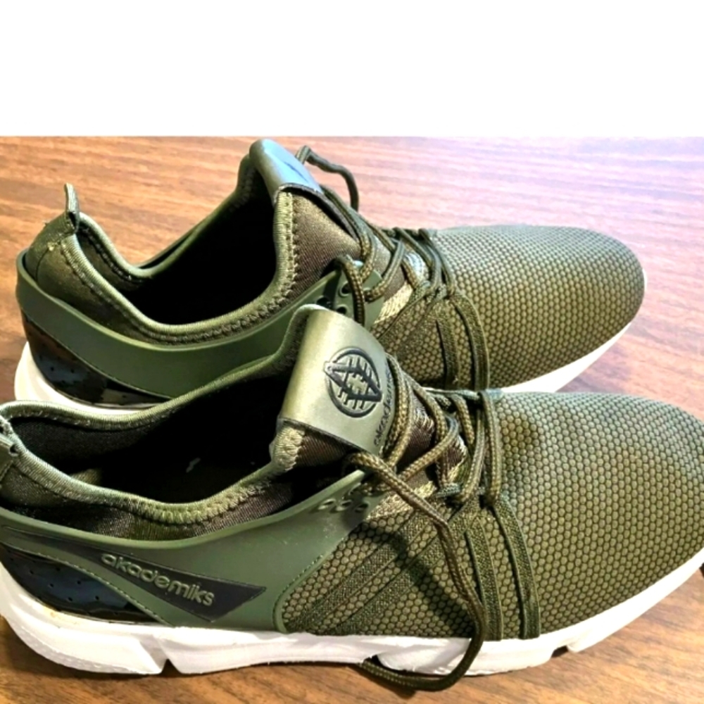 Mens sneakers